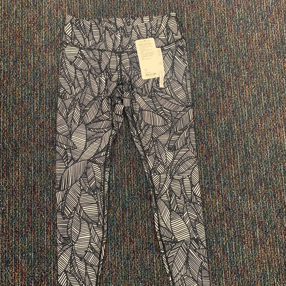 New -w/tags Lululemon Athletica Wunder Under 10 - Picture 1 of 4